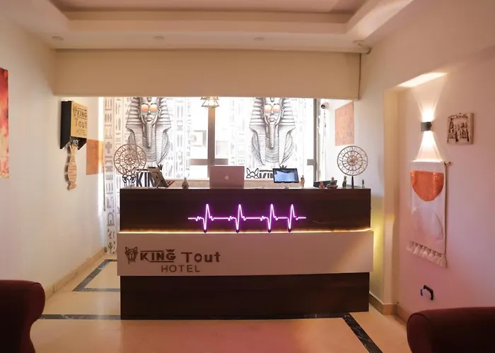 King Tout Hotel Pyramids View